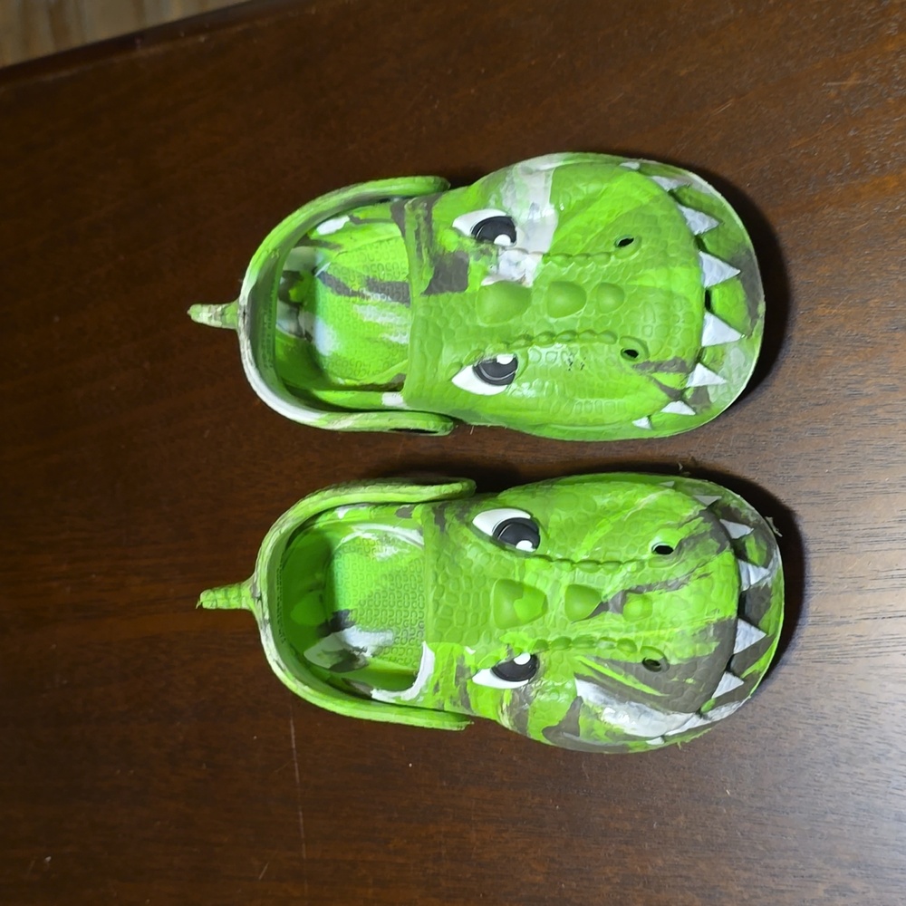 Capelli New York Toddler Croc Clog slider- Alligator Size 6